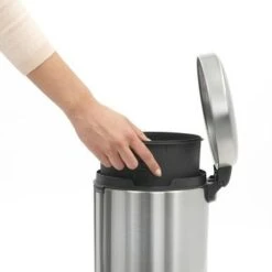 Brabantia Pedaalemmer New Icon RVS 5 Liter 9 Brabantia Pedaalemmer New Icon RVS 5 Liter -Meubel Pracht 123 3519