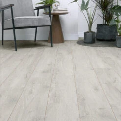 Bruynzeel Waterbestendig Laminaat Waanzinnig Wit 2V-groef 8 Mm 2,13 M2