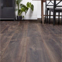 Bruynzeel Extra Breed Waterbestendig Laminaat Bazig Bruin 4V-groef 8 Mm 2,02 M2